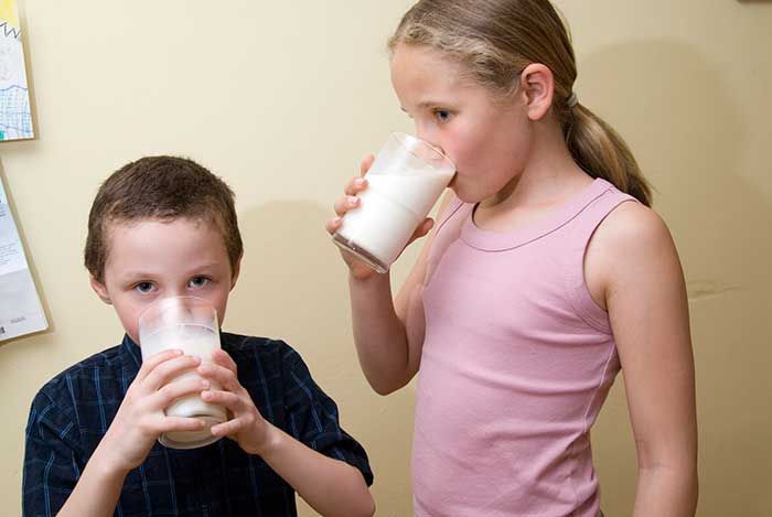Dị ứng đạm sữa bò là gì? Nguyên nhân, dấu hiệu và biển hiện của trẻ