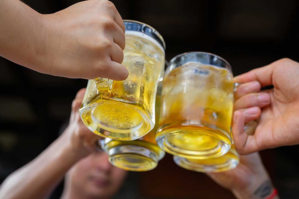 Uống rượu bia có làm tăng khả năng đột quỵ?