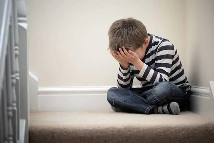Nguyên nhân trẻ tự kỷ và cách phòng tránh