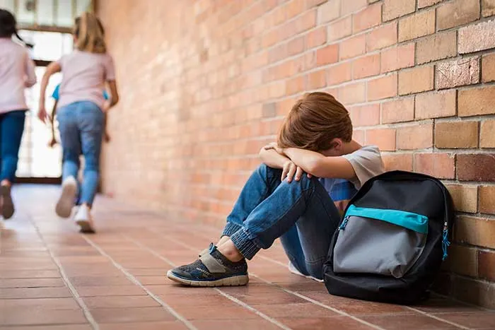 10 Dấu hiệu, biểu hiện của trẻ tự kỷ bố mẹ nên biết